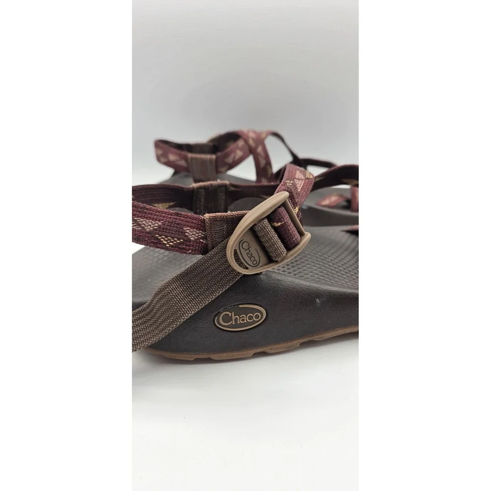 Chaco Z/2 Classic Men Sandals Size 9 Brown Burgundy Hiking Toe Loop Outdoor